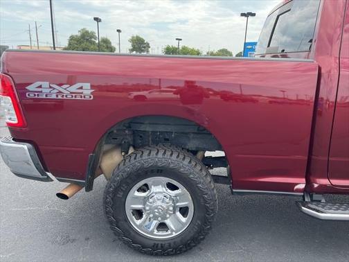 2022 RAM 2500 Tradesman Crew Cab 4x4 6'4' Box
