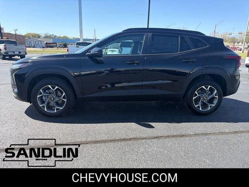 Mosaic Black Metallic 2026 Chevrolet Trax LT