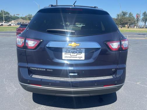2017 Chevrolet Traverse 2LT