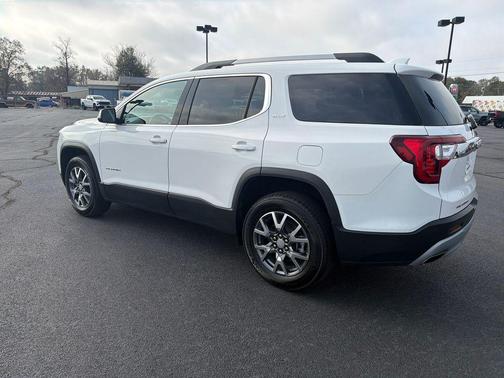 2023 GMC Acadia FWD SLT