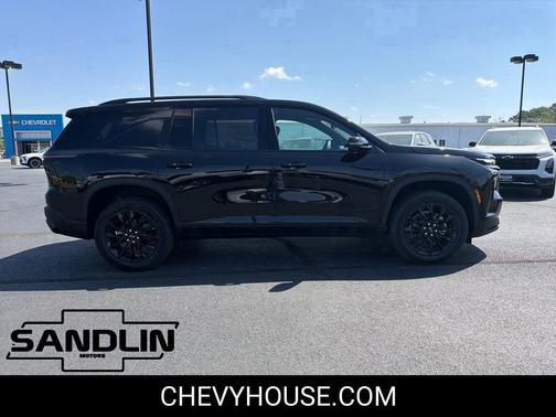 Mosaic Black Metallic 2026 Chevrolet Traverse LT