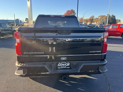 2025 Chevrolet Silverado 1500 Custom