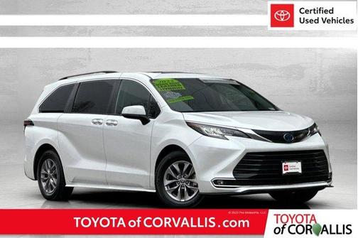 2023 Toyota Sienna XLE
