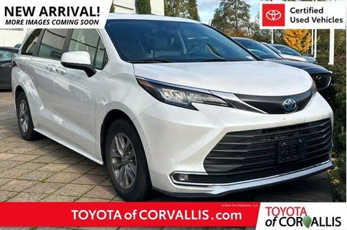2023 Toyota Sienna XLE
