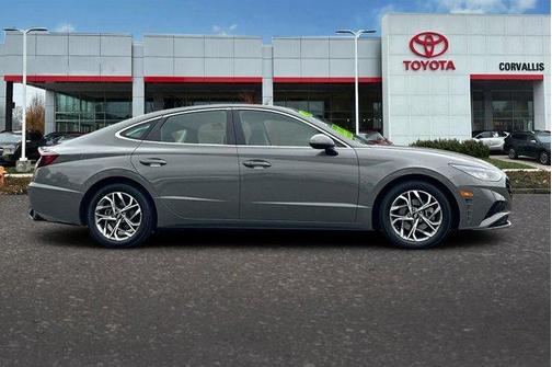 2022 Hyundai SONATA SEL