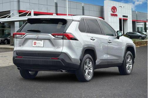 2025 Toyota RAV4 Hybrid XLE