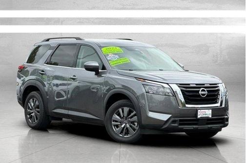 2023 Nissan Pathfinder SV