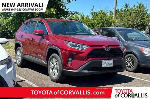 2020 Toyota RAV4 Hybrid XLE