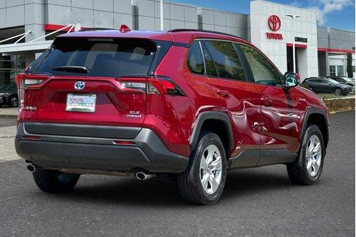 2020 Toyota RAV4 Hybrid XLE