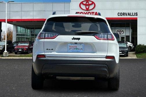 2023 Jeep Cherokee Altitude Lux