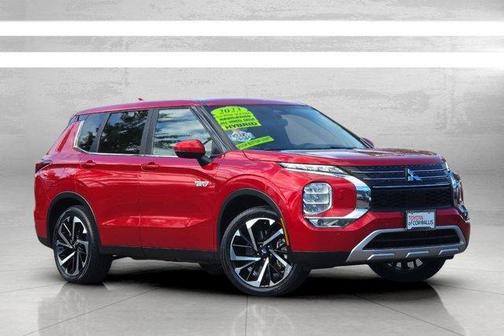 2023 Mitsubishi Outlander PHEV SE