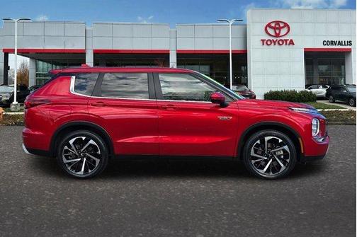 2023 Mitsubishi Outlander PHEV SE