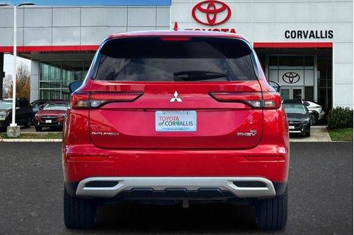 2023 Mitsubishi Outlander PHEV SE