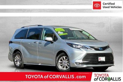 2024 Toyota Sienna XLE
