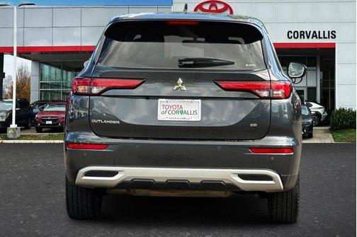 2024 Mitsubishi Outlander SE