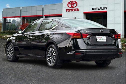 Super Black 2024 Nissan Altima 2.5 SV