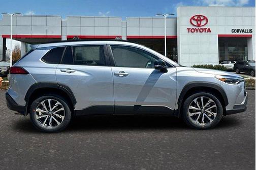 2025 Toyota Corolla Cross XLE