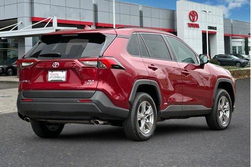2025 Toyota RAV4 Hybrid XLE