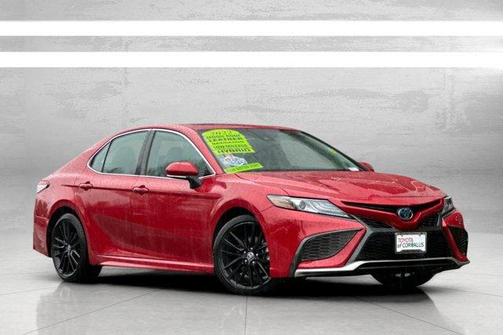 2022 Toyota Camry Hybrid XSE
