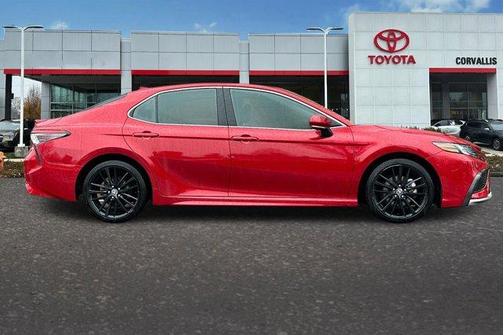 2022 Toyota Camry Hybrid XSE