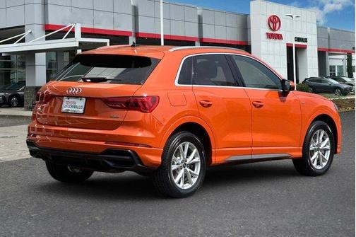 2022 Audi Q3 45 S line Premium