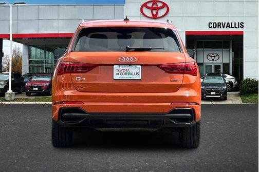 2022 Audi Q3 45 S line Premium