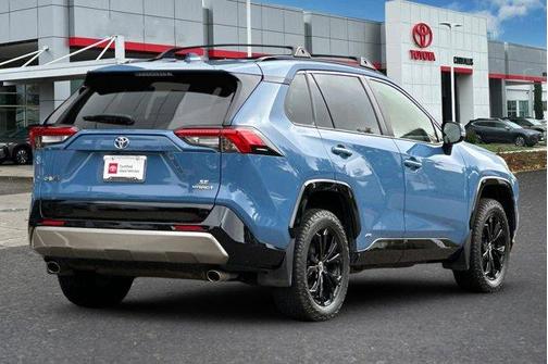 2024 Toyota RAV4 Hybrid SE