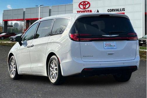 2024 Chrysler Pacifica Touring-L