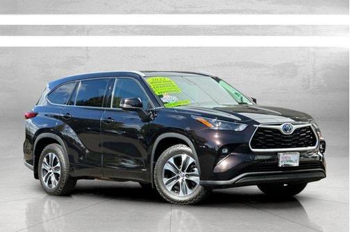 2022 Toyota Highlander Hybrid XLE