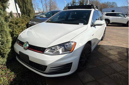 2015 Volkswagen Golf GTI 2.0T S 4-Door