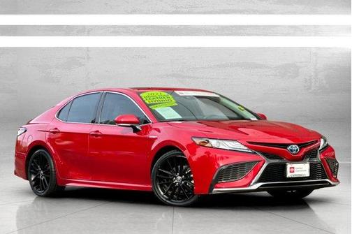 2021 Toyota Camry Hybrid XSE