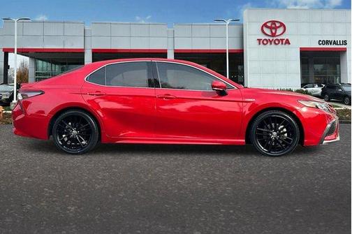 2021 Toyota Camry Hybrid XSE