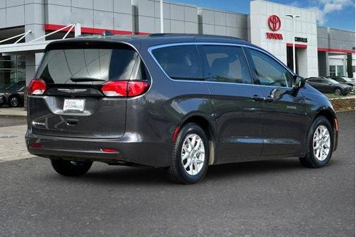 2021 Chrysler Voyager LXI