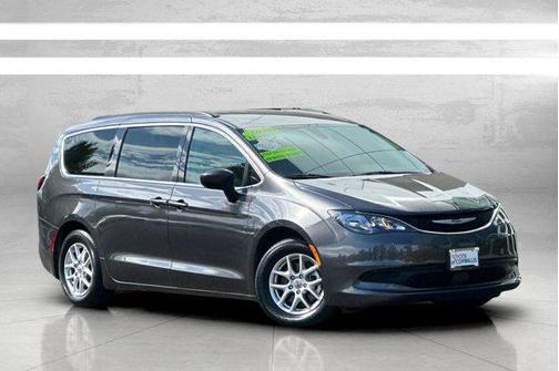 2021 Chrysler Voyager LXI
