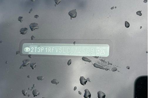 2020 Toyota RAV4 XLE