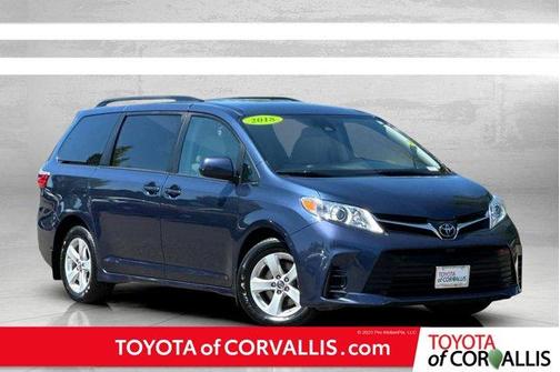 2018 Toyota Sienna LE