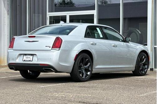 2023 Chrysler 300 S