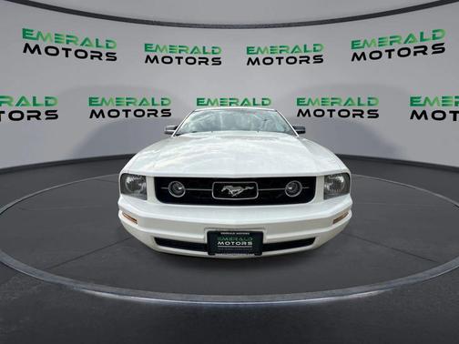 2008 Ford Mustang Deluxe