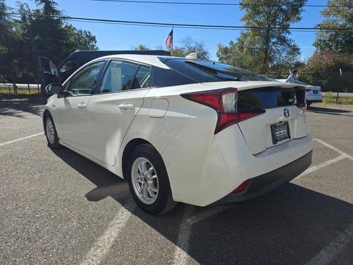 2019 Toyota Prius XLE