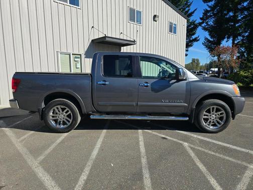 2014 Nissan Titan SL