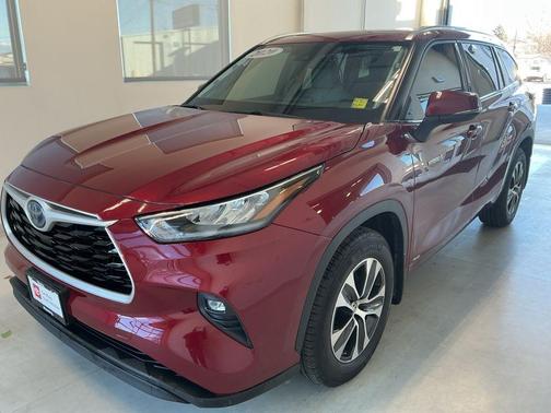 2020 Toyota Highlander Hybrid XLE