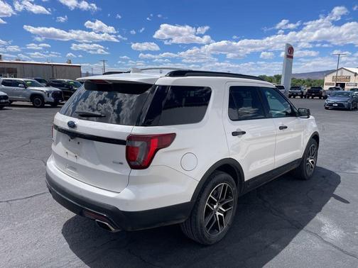 White Platinum Clearcoat Metallic 2016 Ford Explorer Sport