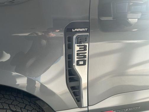 2024 Ford F-350 Lariat Super Duty
