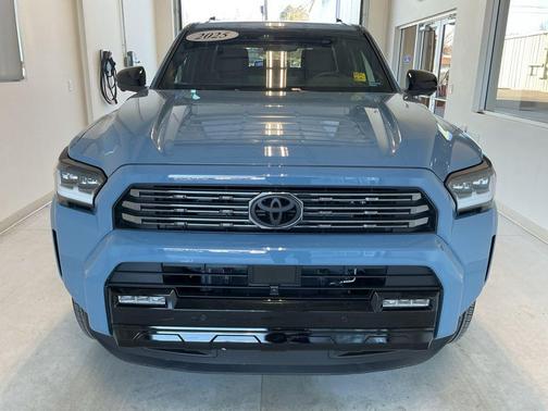 2025 Toyota 4Runner Hybrid 