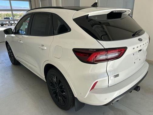 2024 Ford Escape ST-Line Elite