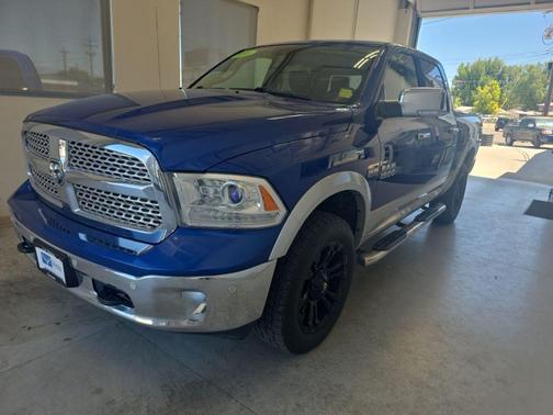 Blue Streak Pearlcoat 2016 RAM 1500 Laramie
