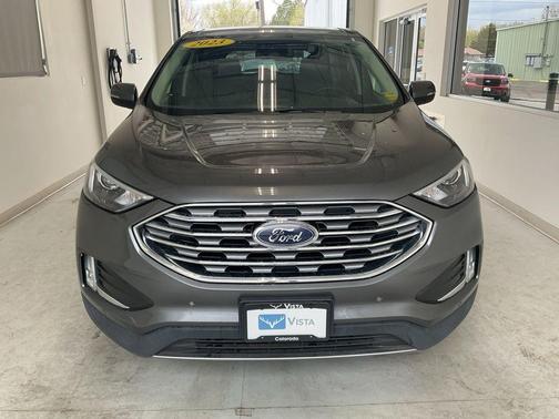 Gray Metallic 2023 Ford Edge Titanium