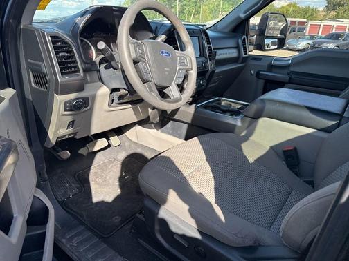 Black Metallic 2022 Ford F-250 XLT