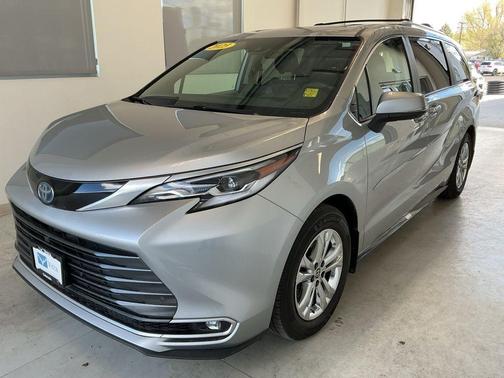 Celestial Silver Metallic 2023 Toyota Sienna Platinum 7 passenger