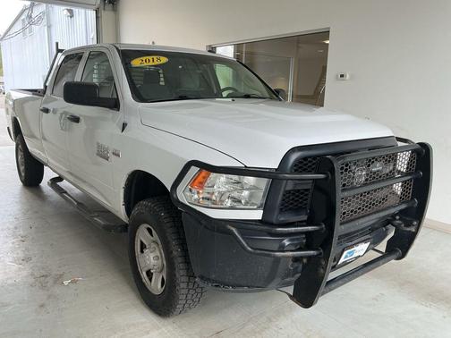 Bright White Clearcoat 2018 RAM 2500 Tradesman